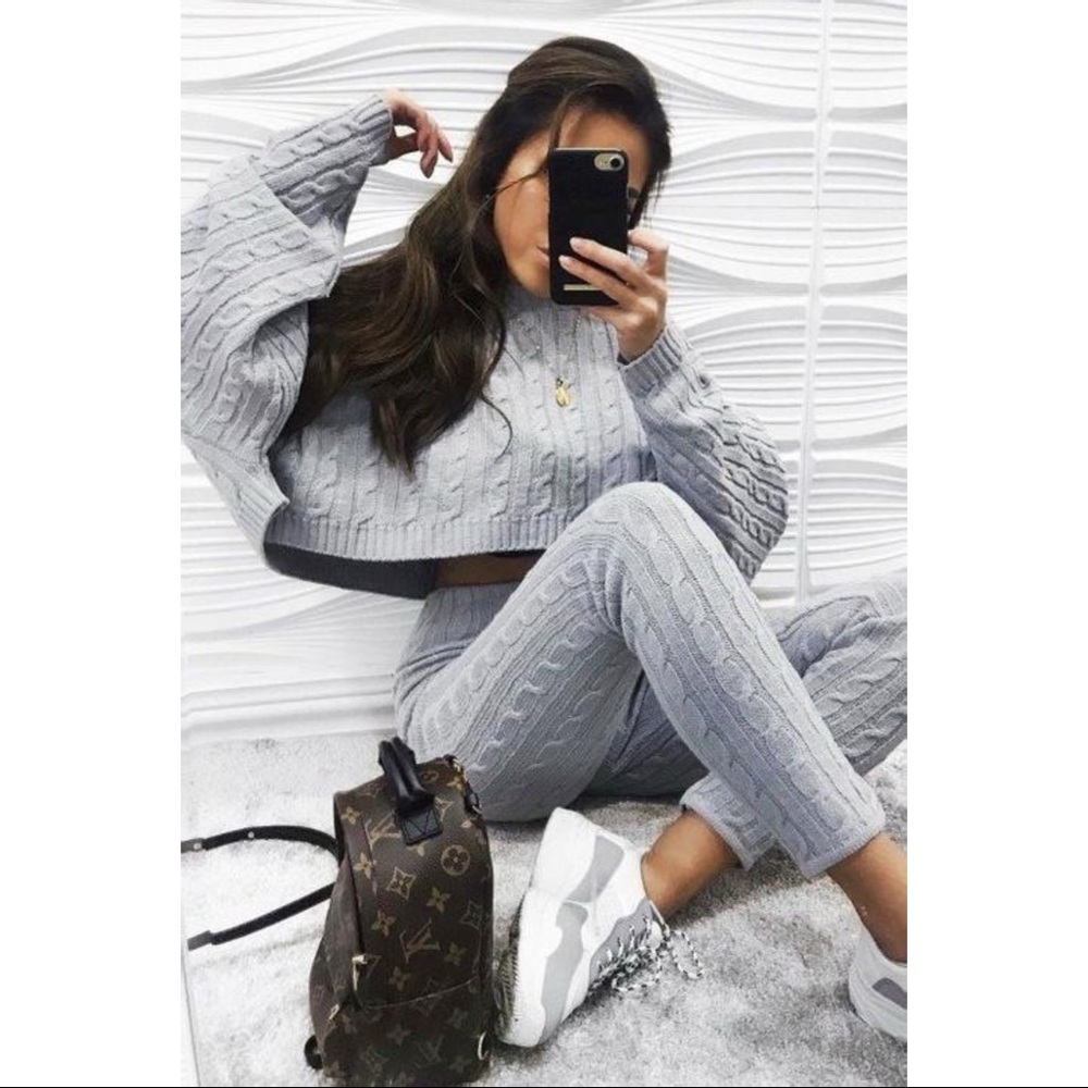 SALE ✂️ Gray Knitwear Set